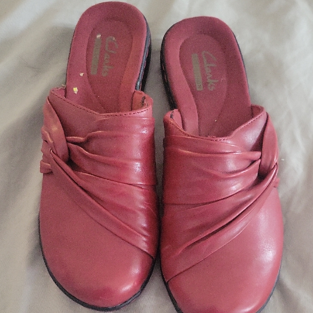 Clarks Women's Red Mules